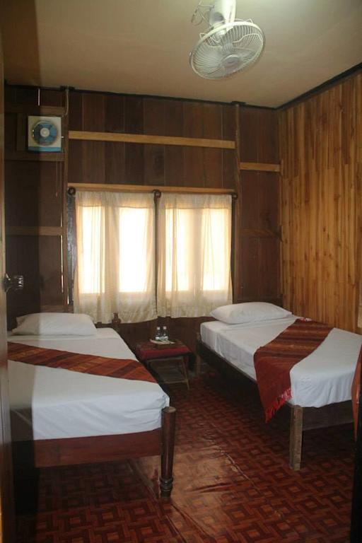 Lpq Backpackers Hostel Luang Prabang Room photo