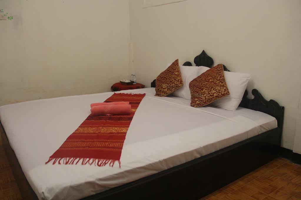 Lpq Backpackers Hostel Luang Prabang Exterior photo