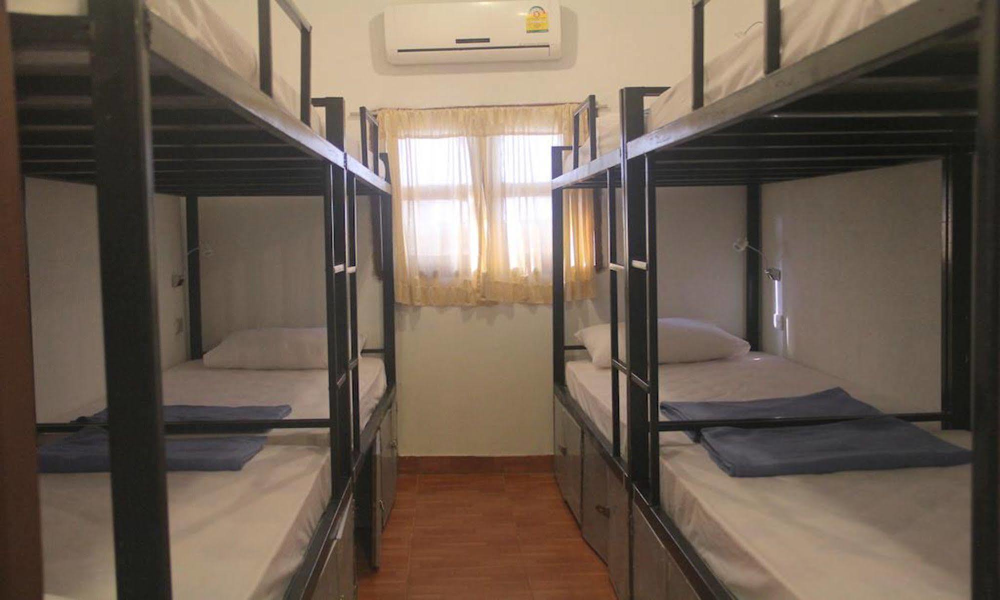 Lpq Backpackers Hostel Luang Prabang Exterior photo