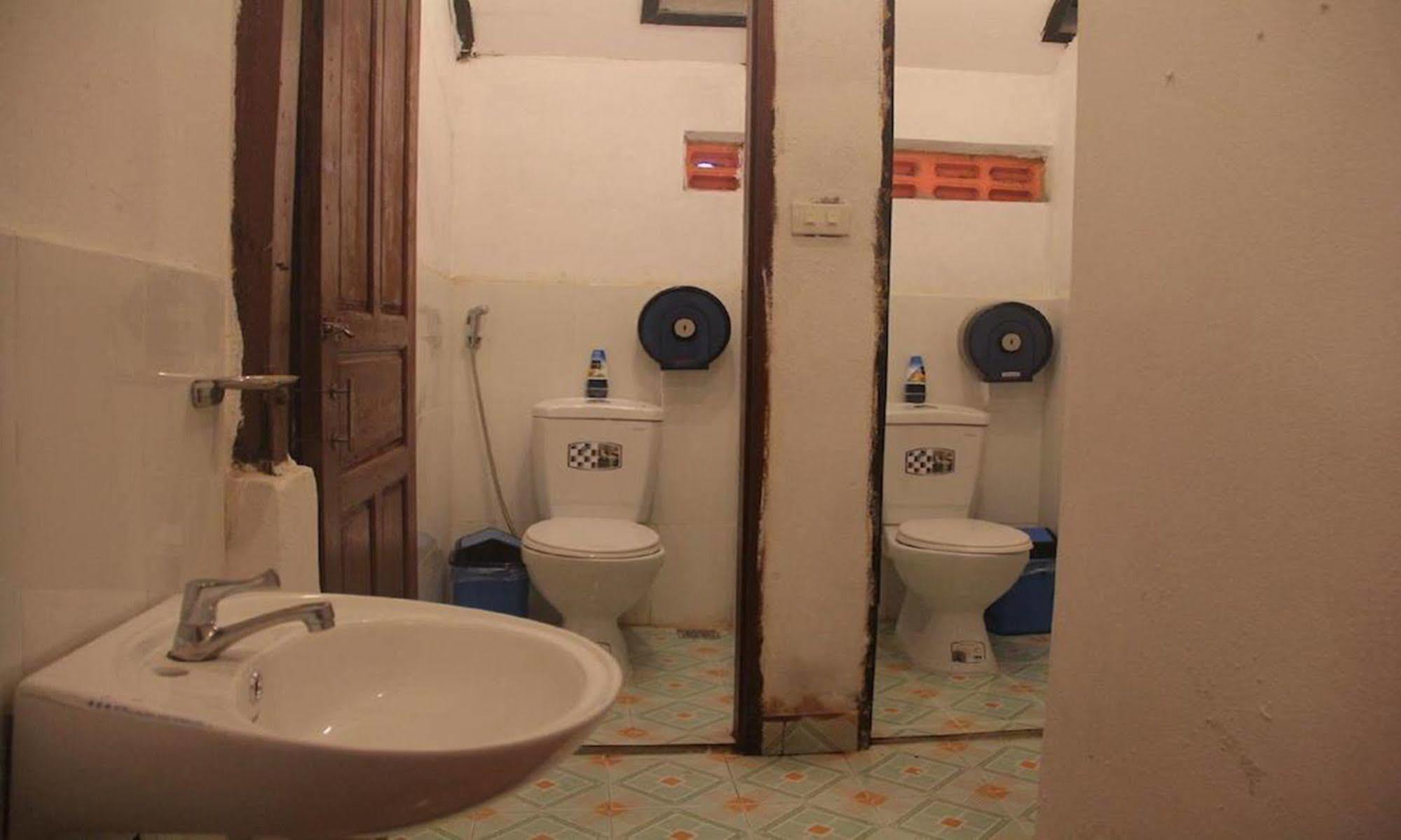 Lpq Backpackers Hostel Luang Prabang Exterior photo