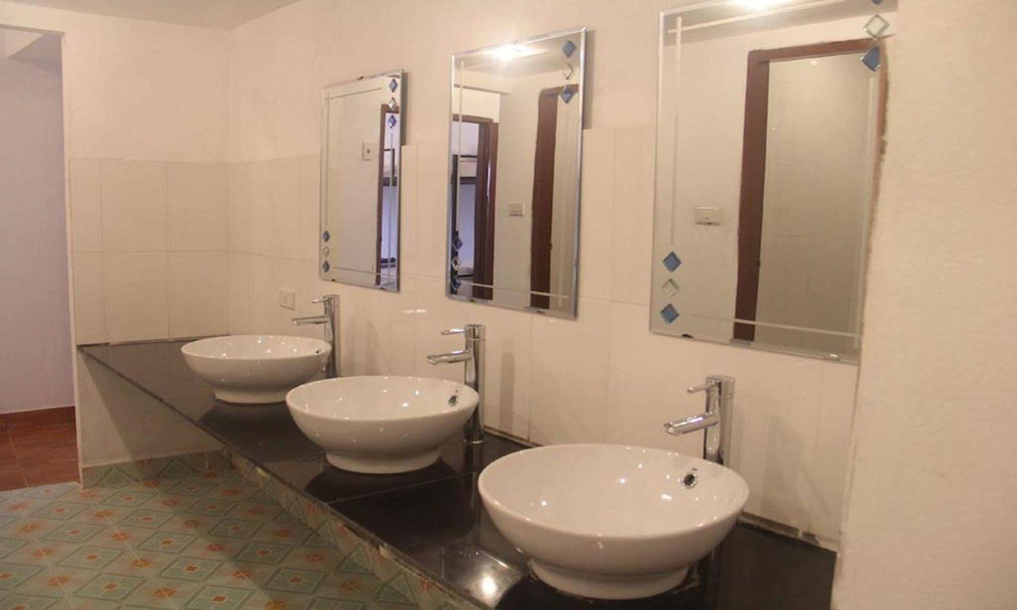 Lpq Backpackers Hostel Luang Prabang Exterior photo