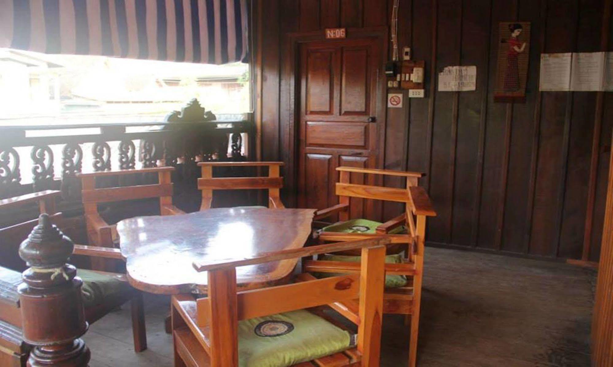 Lpq Backpackers Hostel Luang Prabang Exterior photo